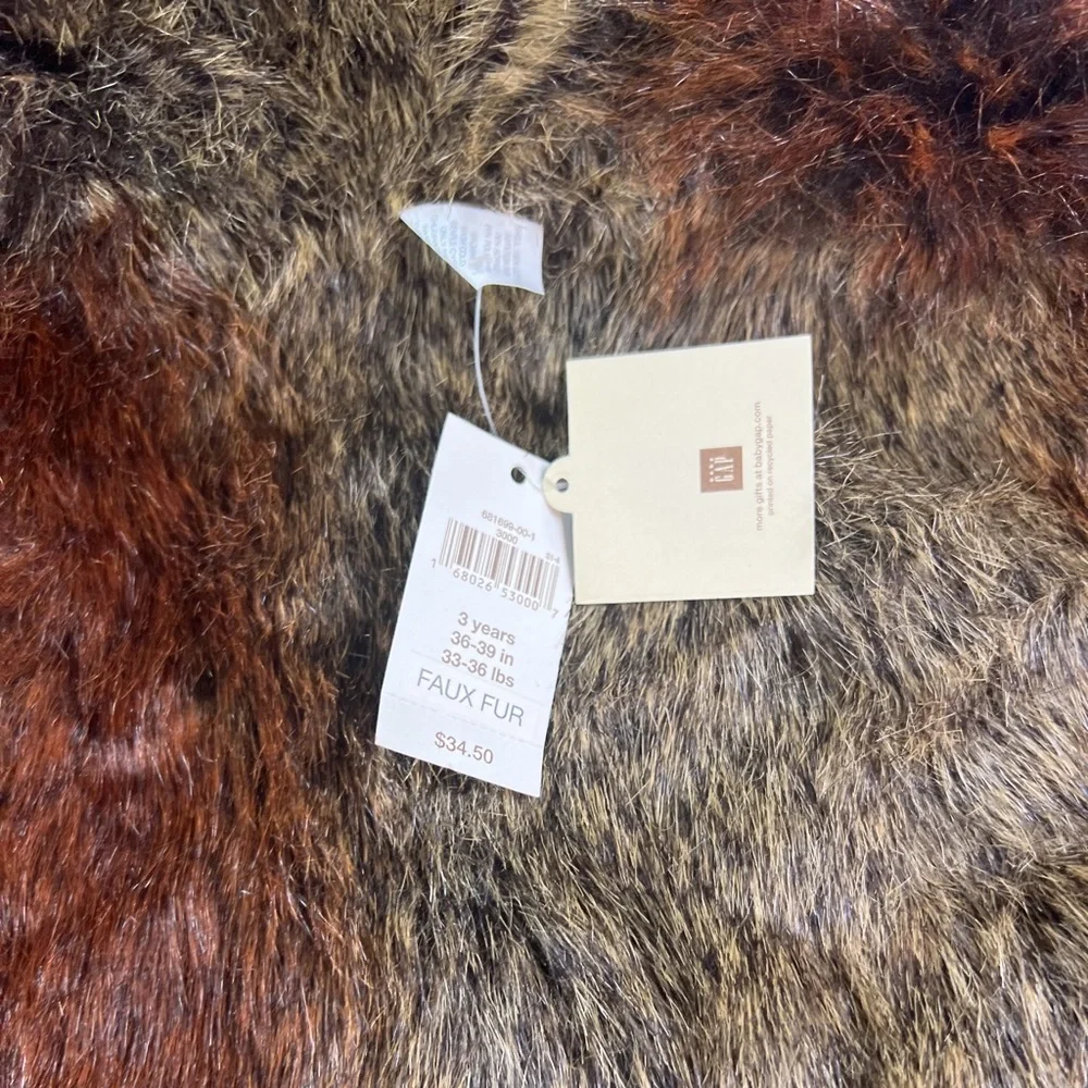 Gap Kids Girls Ivory‎ Cable Knit Sweater and Faux Fur Reversible Vest Siz…